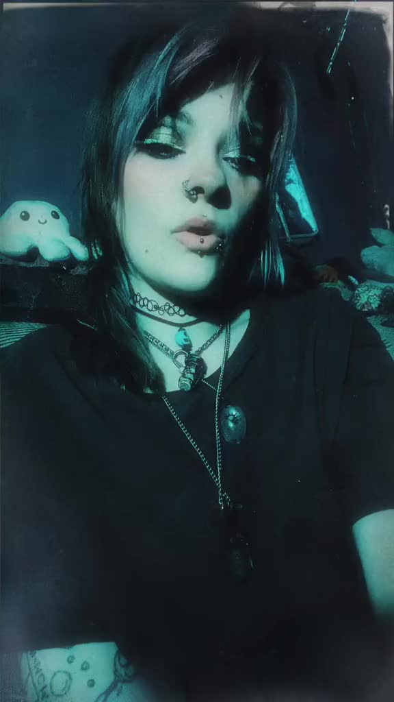 @Iminsanitylifeisthemadhouse🫀