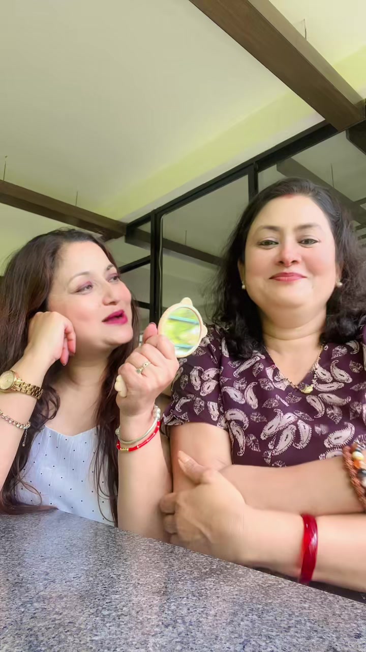 @santoshi_khadka