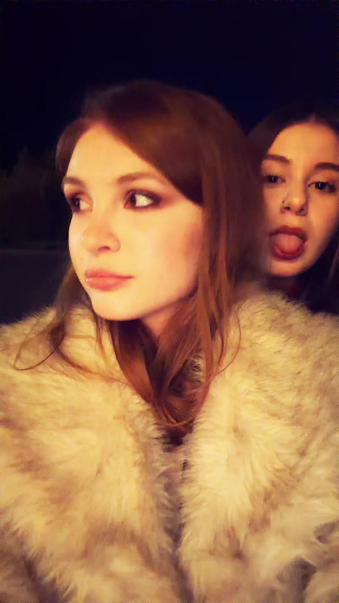 @viksiaa