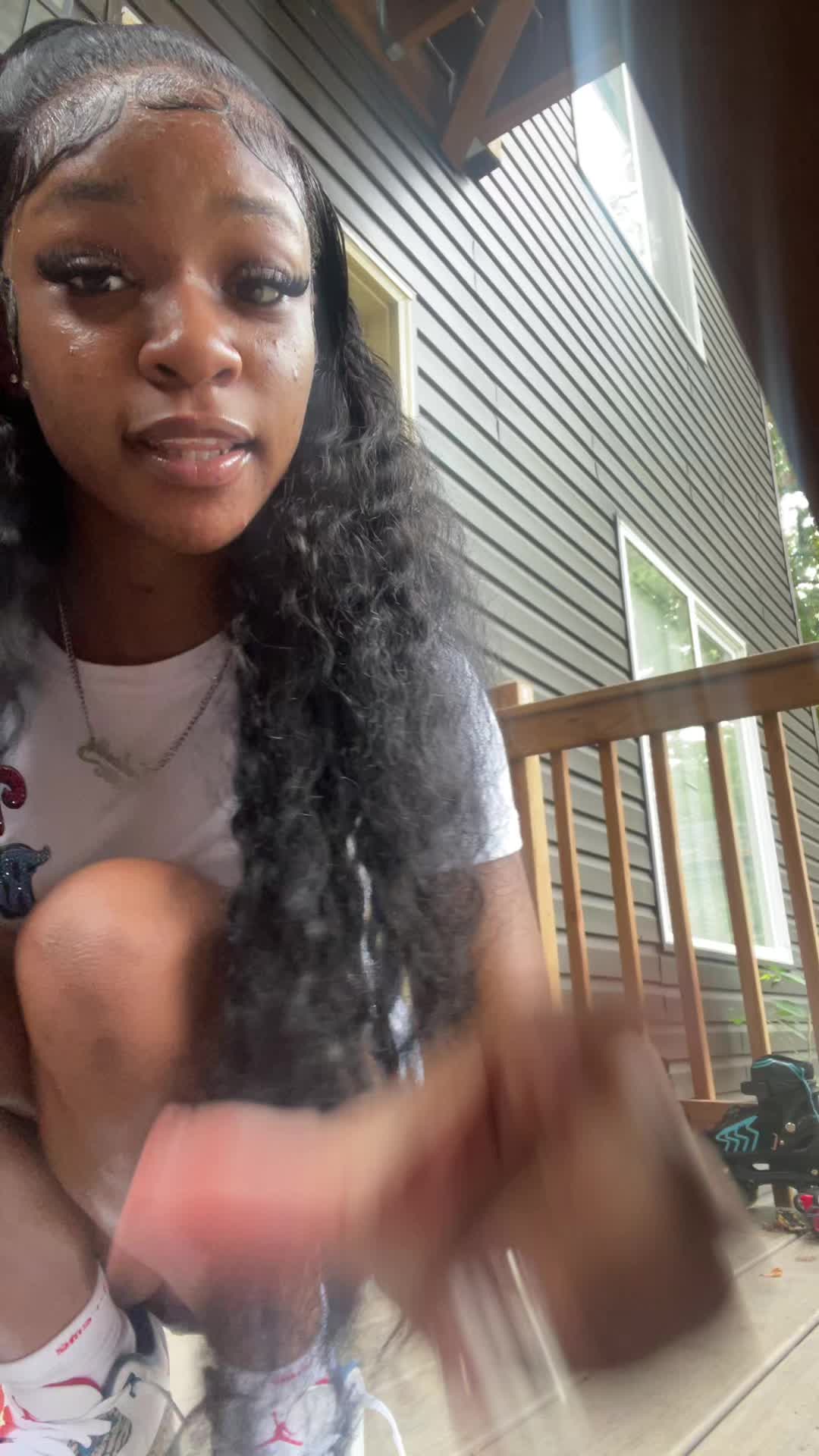 @👸🏾