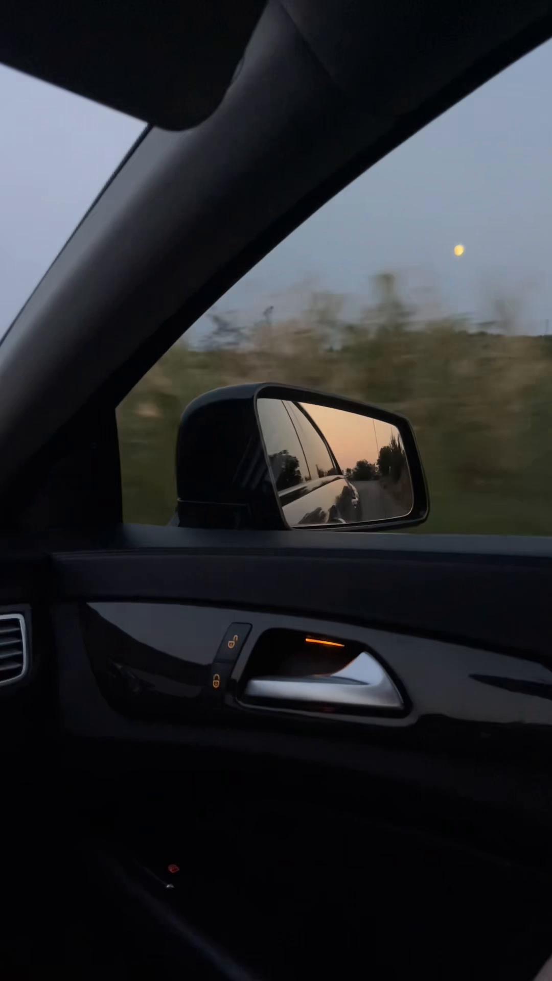 @🌙