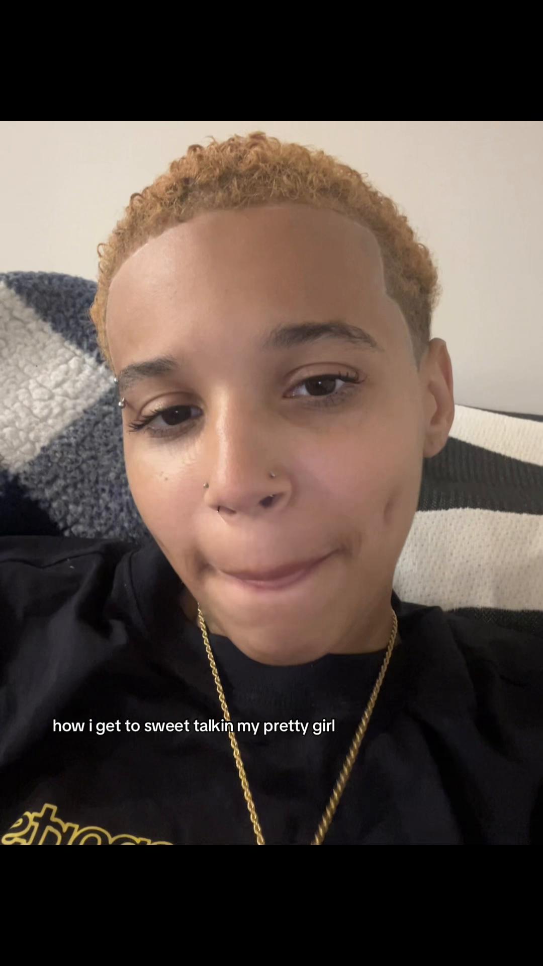 @shelovelayy