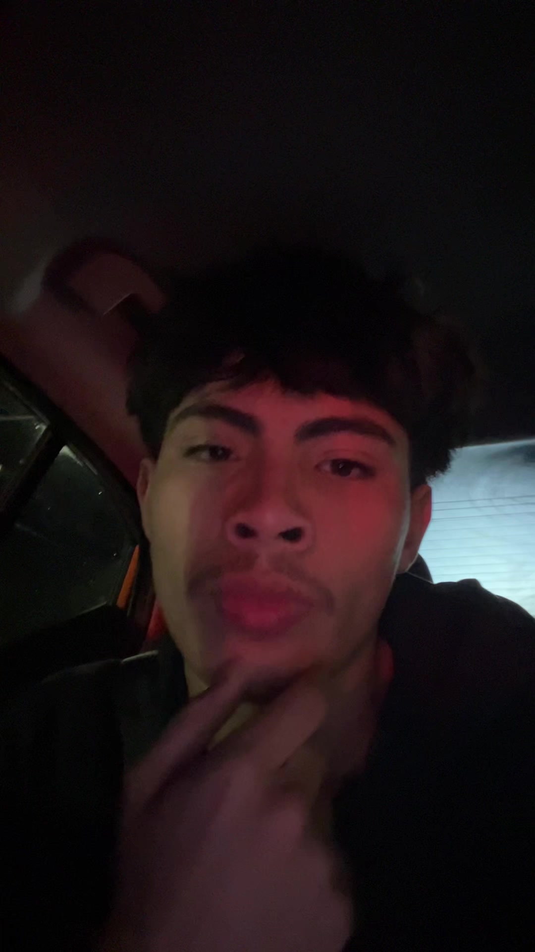 @￼