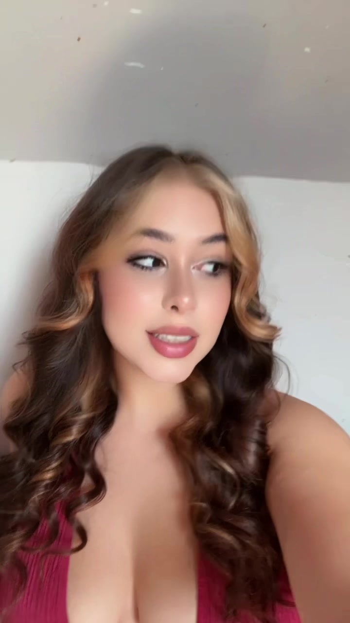 @Bella