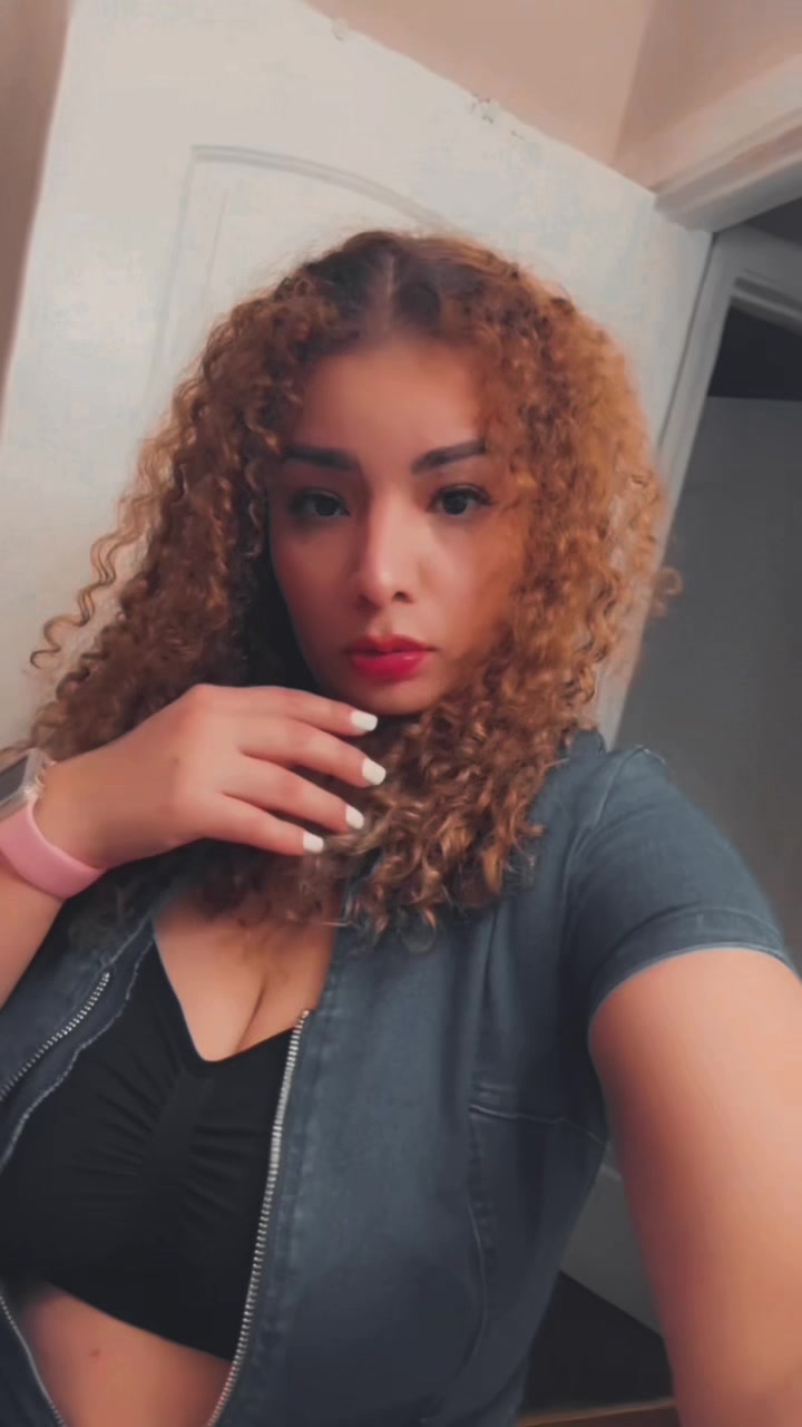 @Laurita Brito