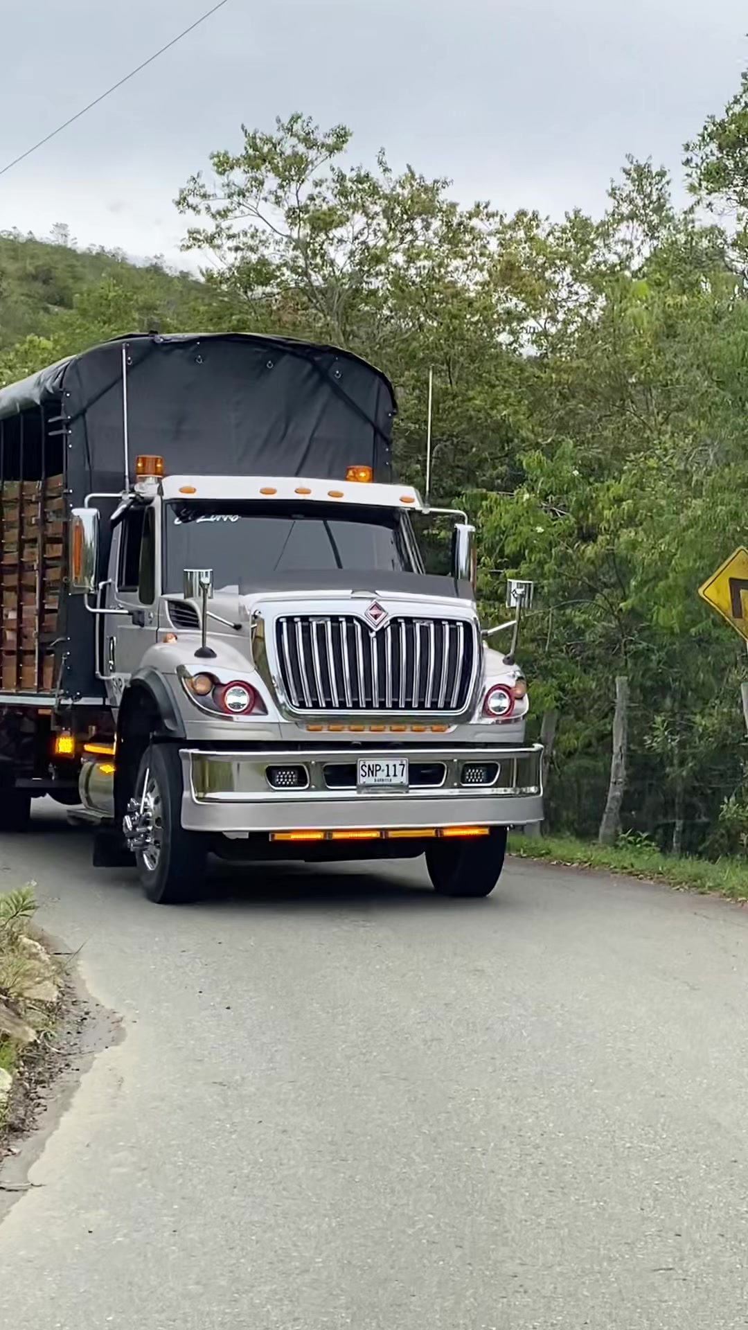 @๐๐colitas_truckss๐๐