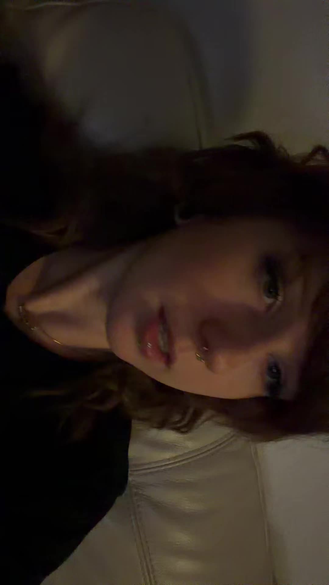 @shania