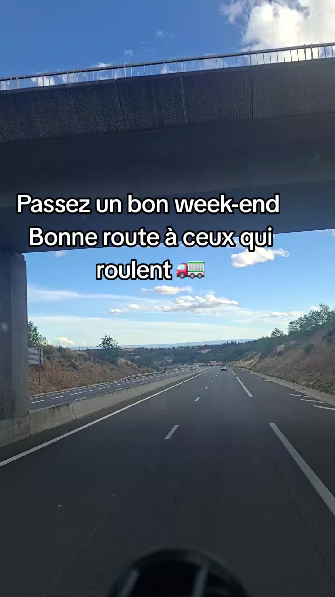 @Emilie Joly947