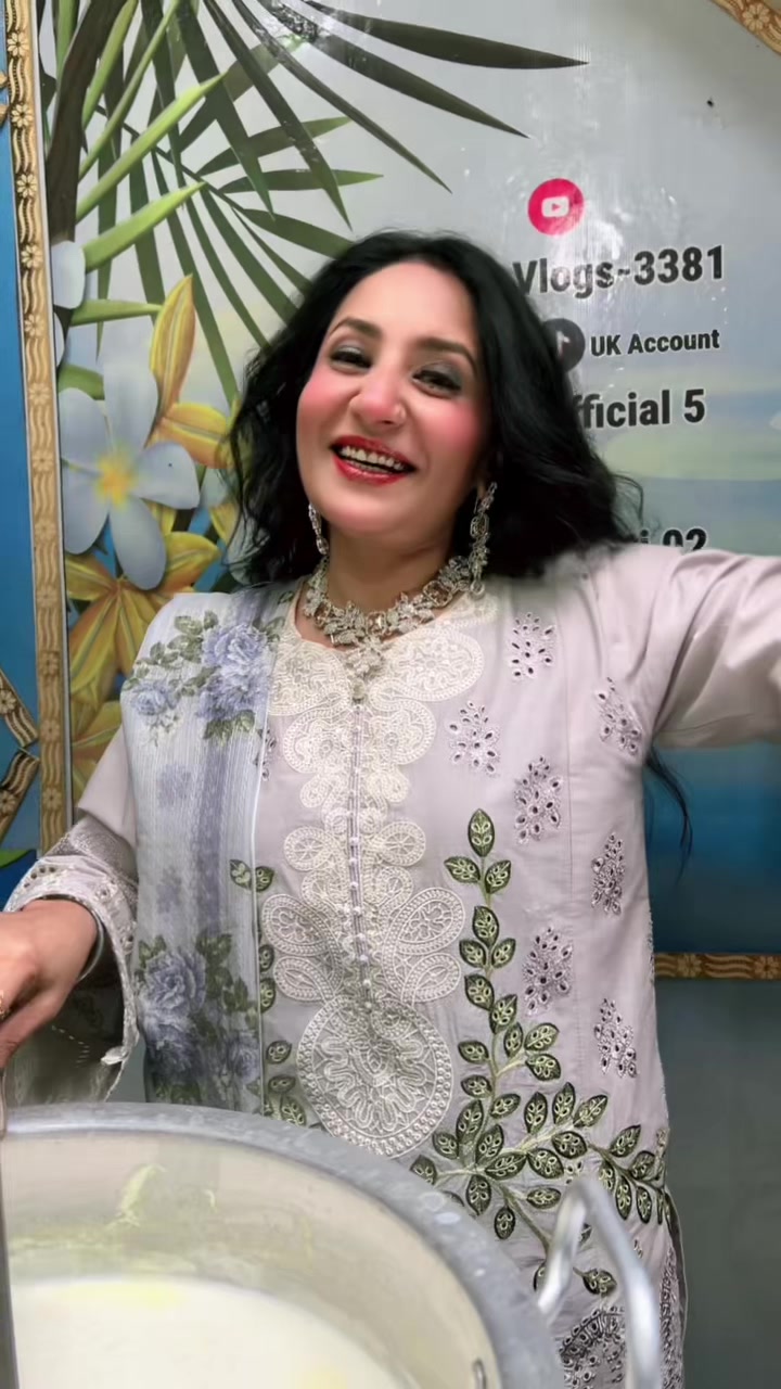@Nusrat bhatti