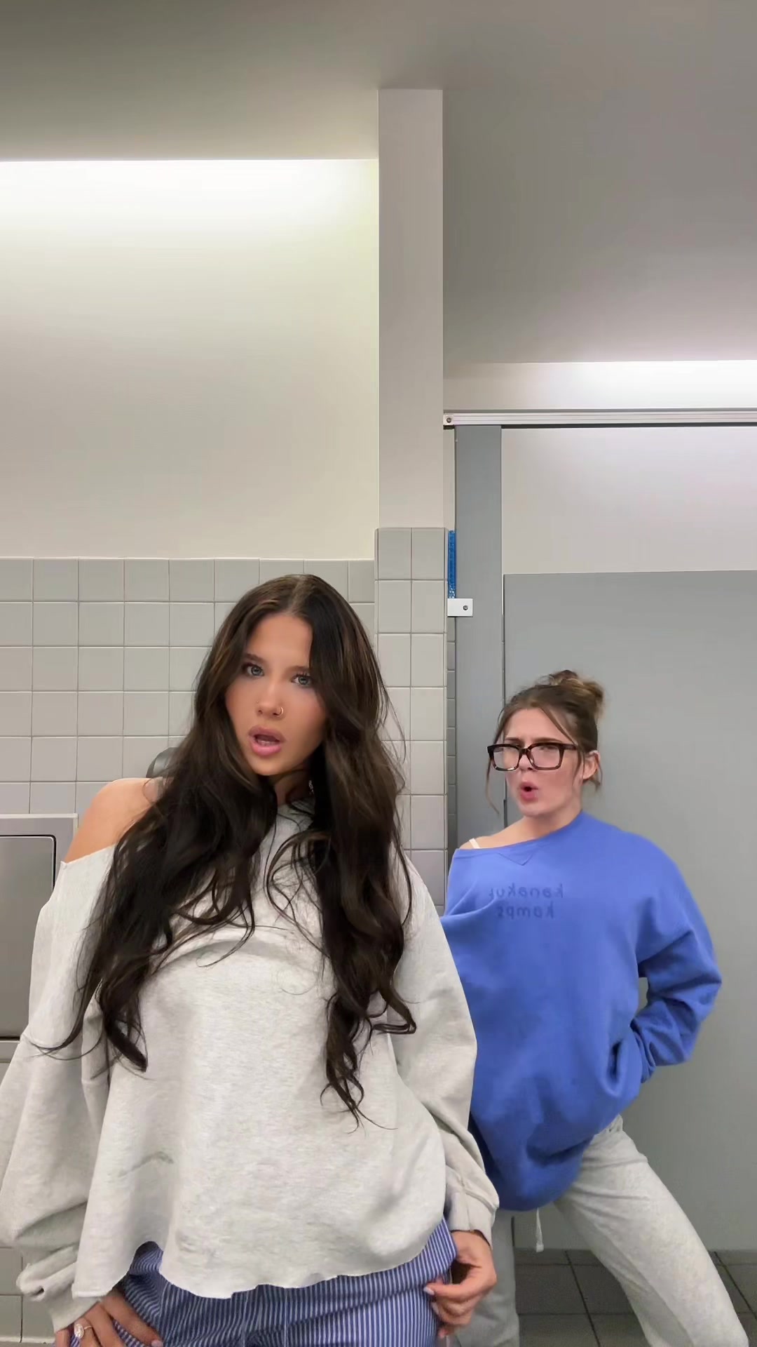 @Emi