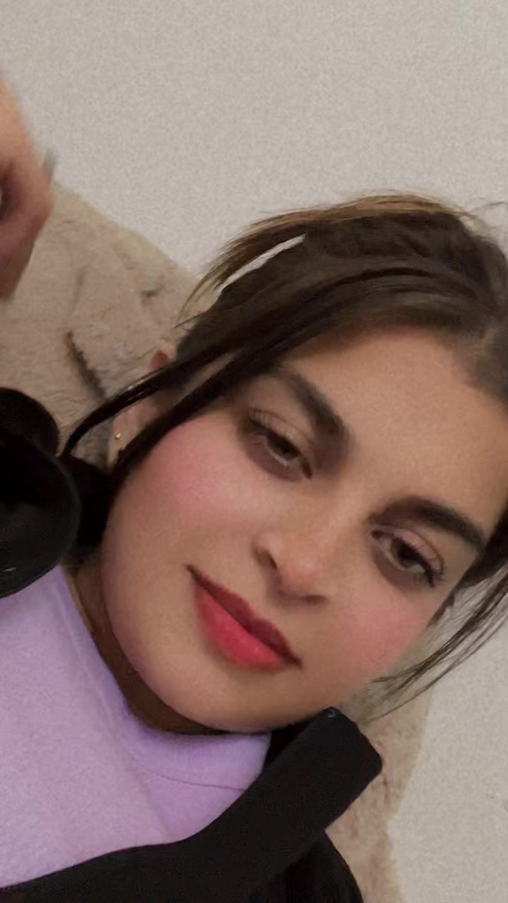 @komal_khaira97