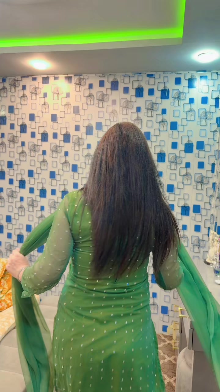 @Riya Khan34