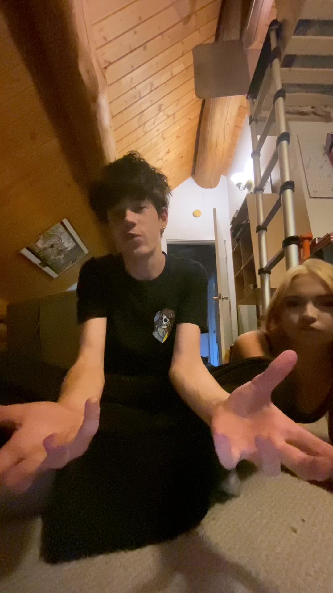 @𝔄𝔑𝔇𝔜👻💜