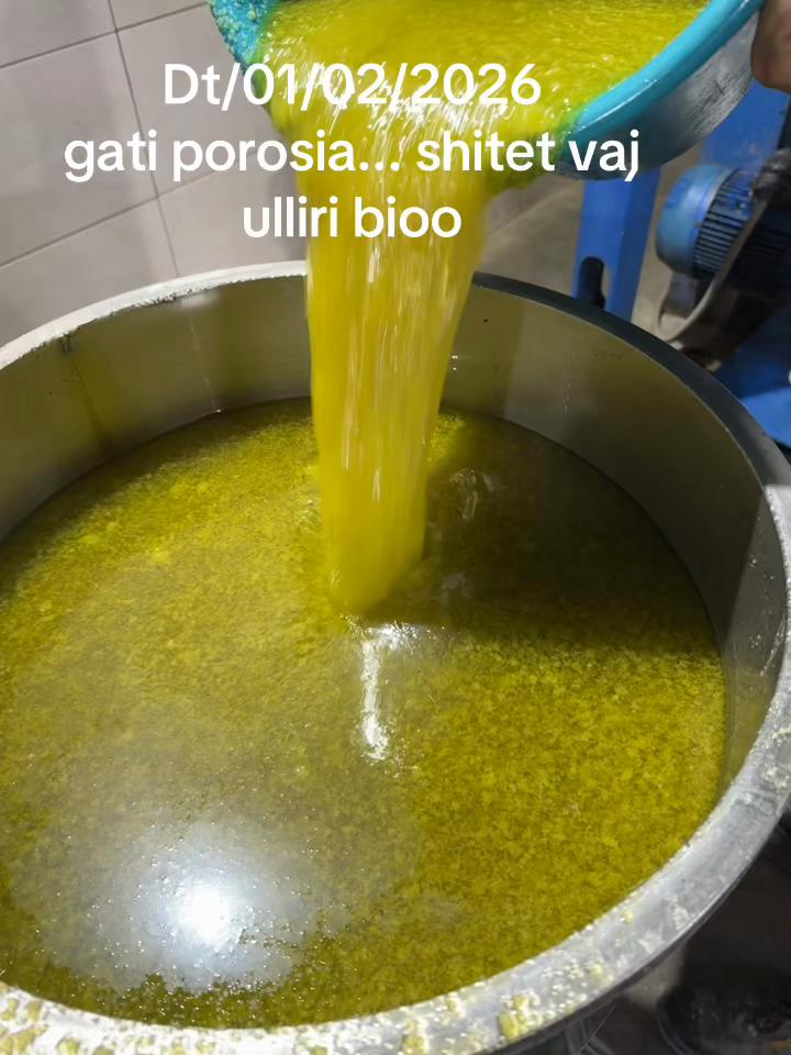 @fabrik vaj ulliri Luan Bengaj