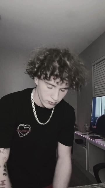 @Li VXNITY🕊️🖤