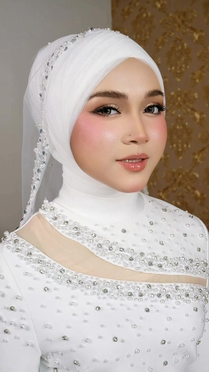 @NaddyNahar Makeup Artist