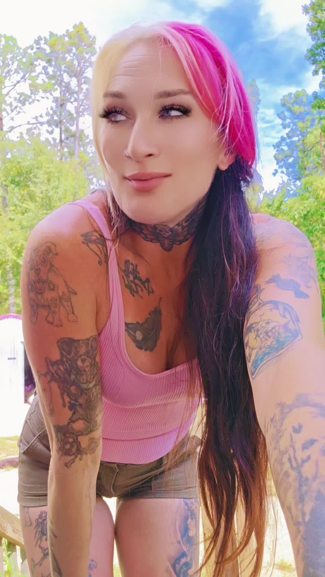 @🍍yagirlTrouble83🍍