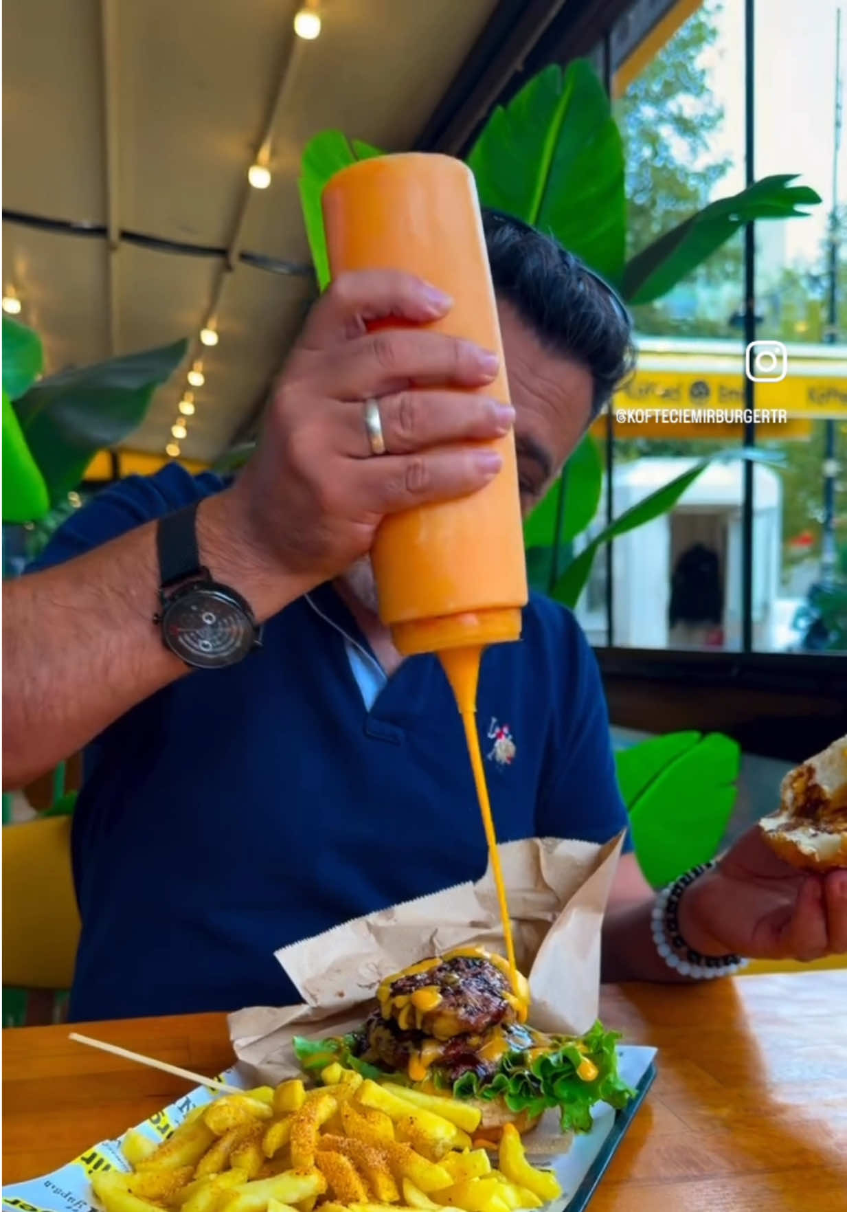 @KÖFTECİ EMİR & EMİR BURGER