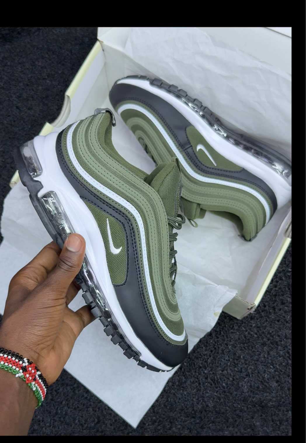 @NAIROBI SNEAKERS™️