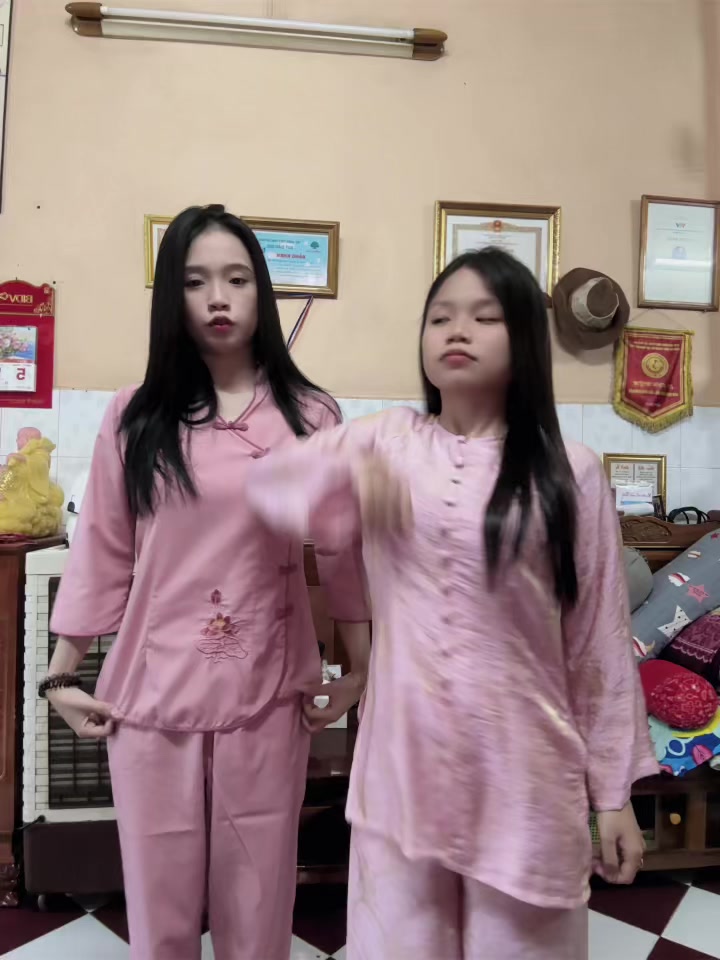 @Huỳnh Gia Nghi