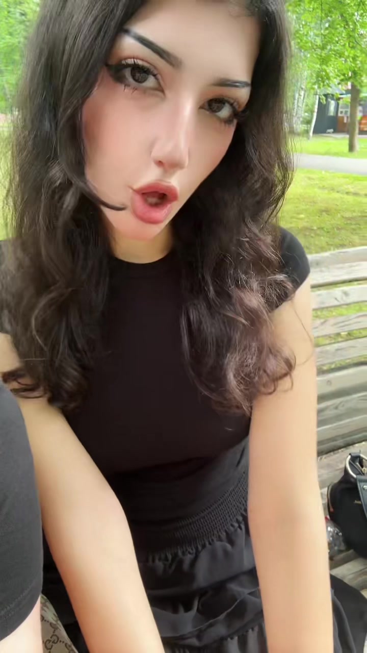 @✱