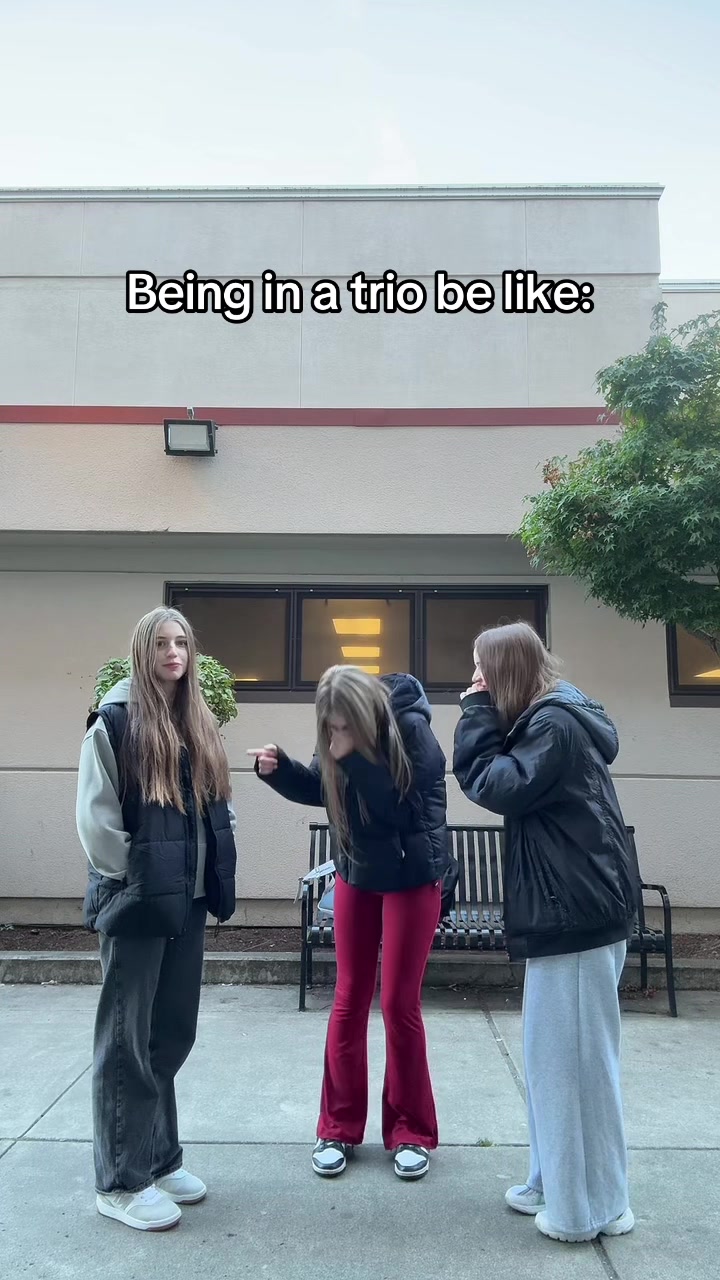 @аня