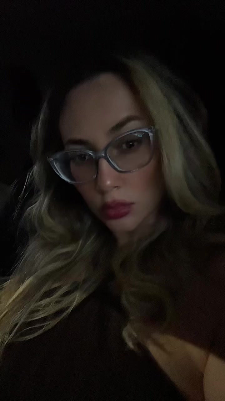 @karolmarimarr