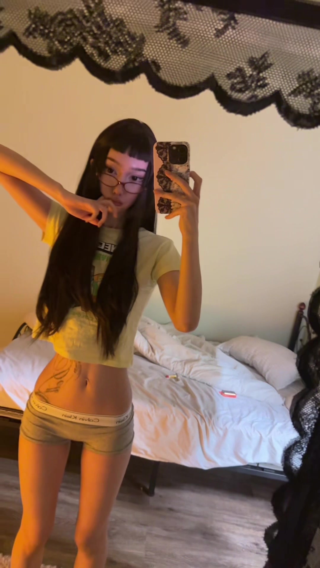 @Desperategirlkisser