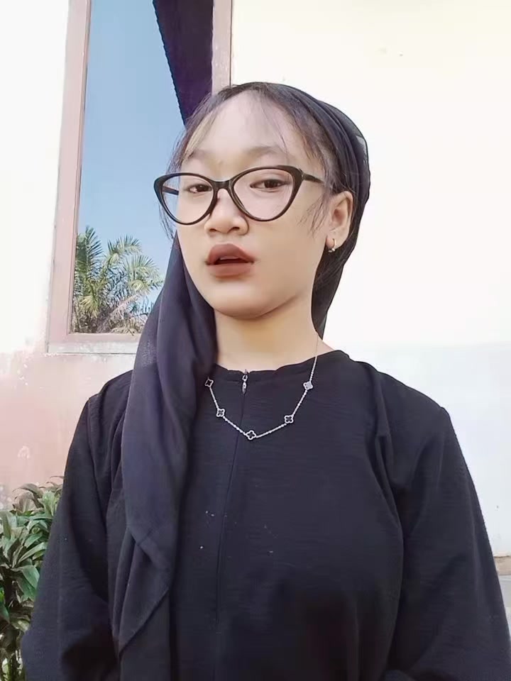 @₣ł₣ł 🕸🕷.