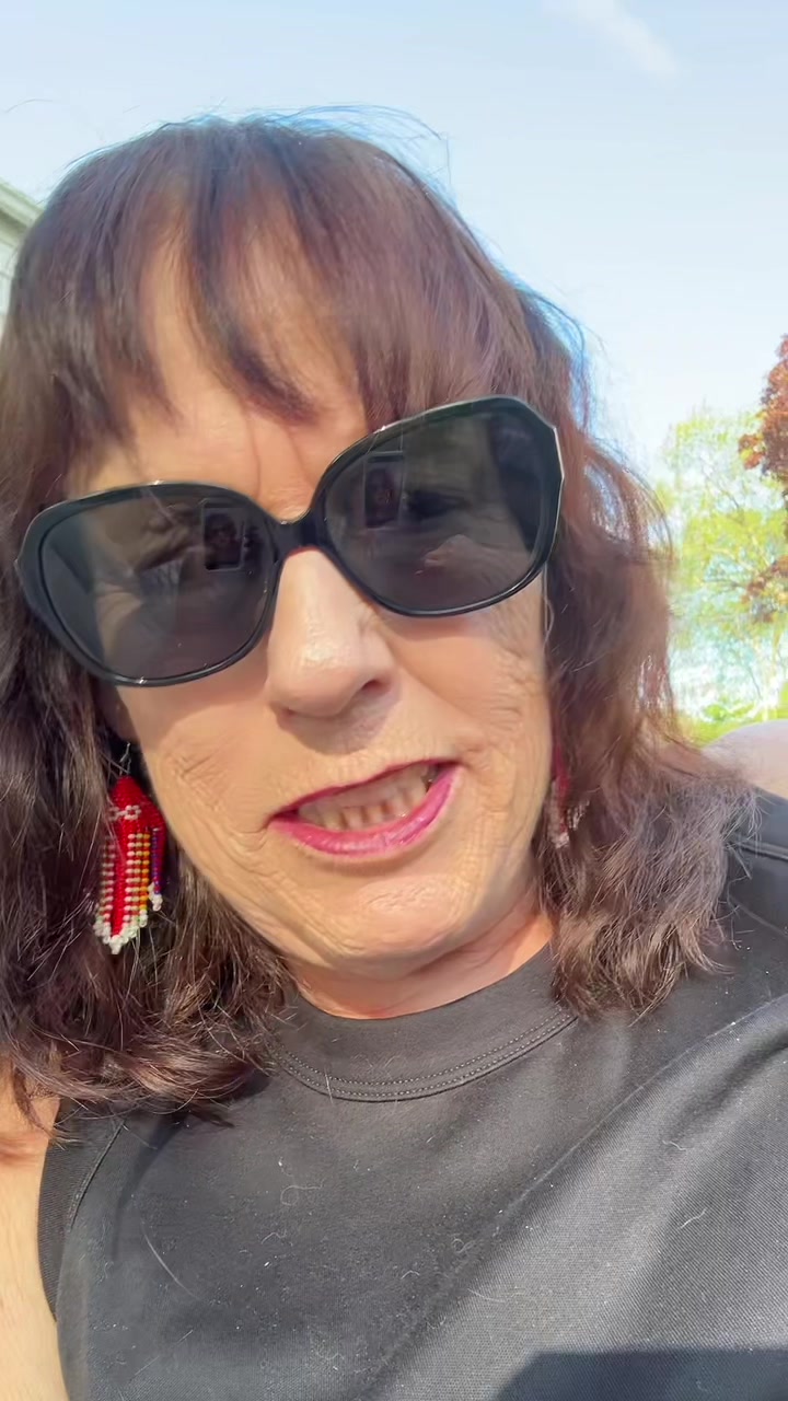 @Auntie Mimi 🇨🇦