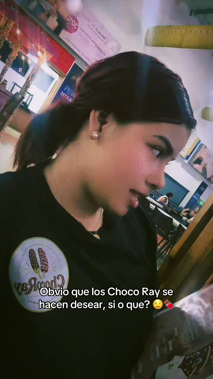 @Stacy Mendoza / Manicurista