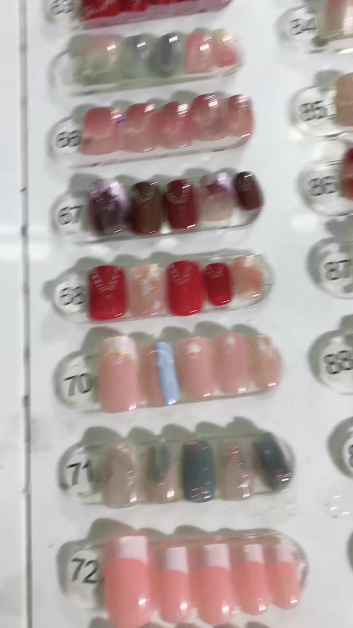 @Molly Nails Ind