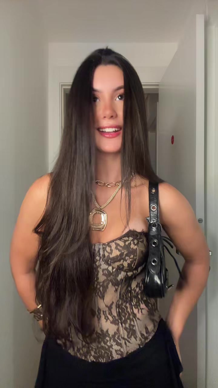 @Lívia Araújo