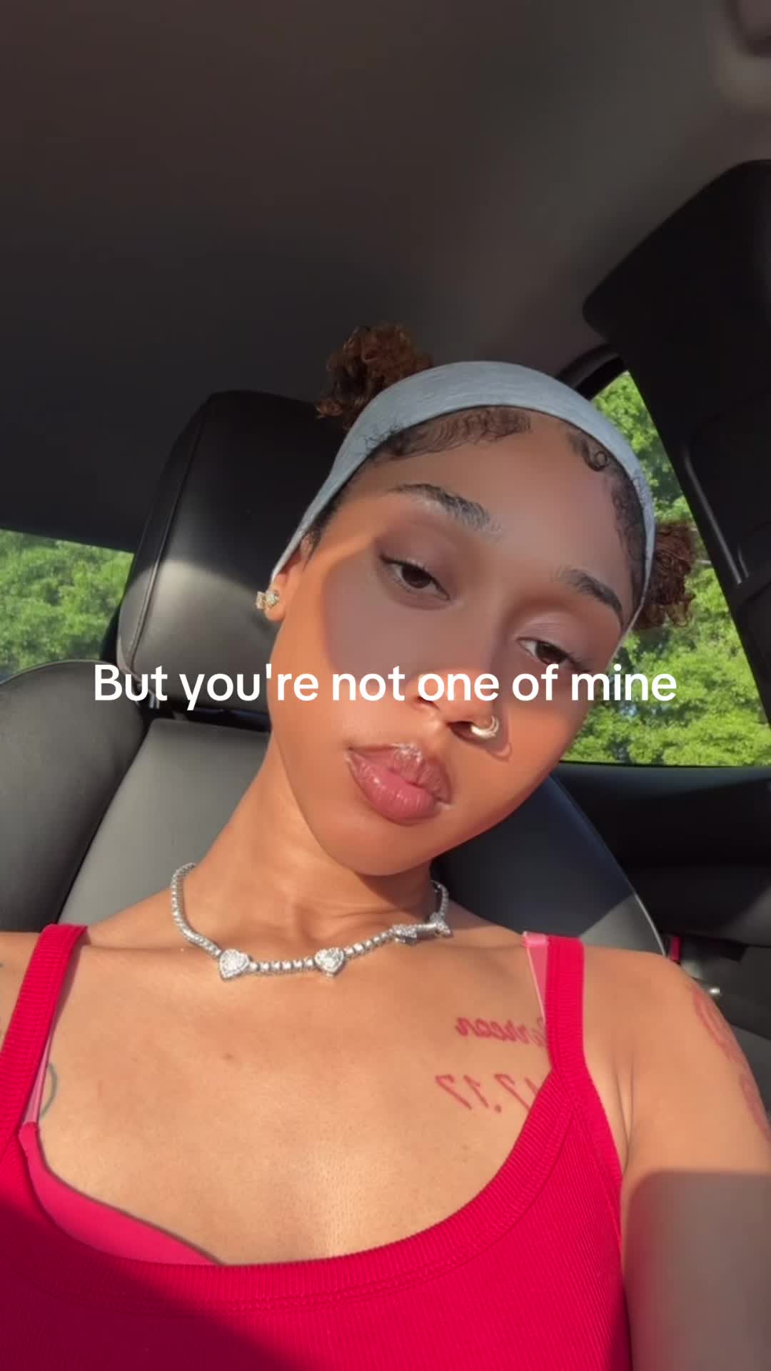 @R0YALTY ✨