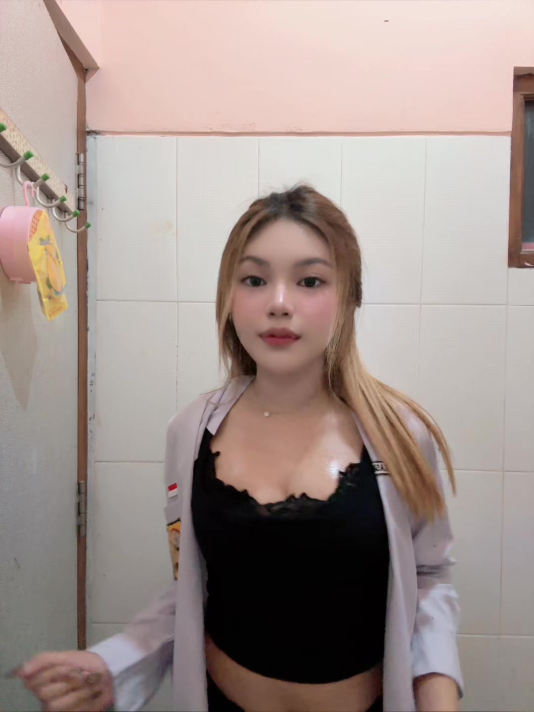 @user85437746199
