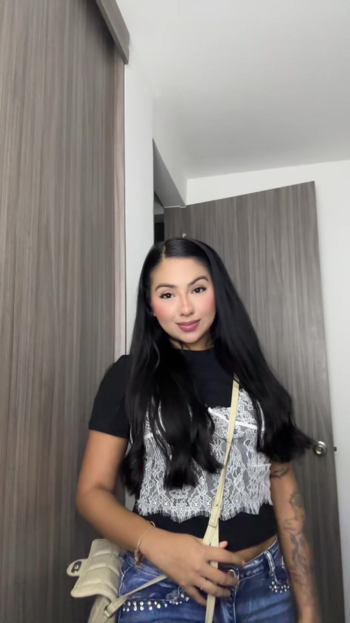 @Gabs_