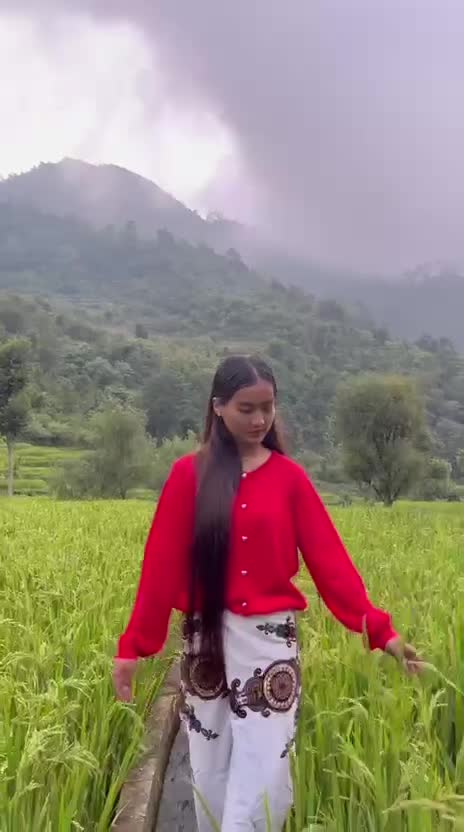 @आकृति लेघे गुरुङ्ग🎀