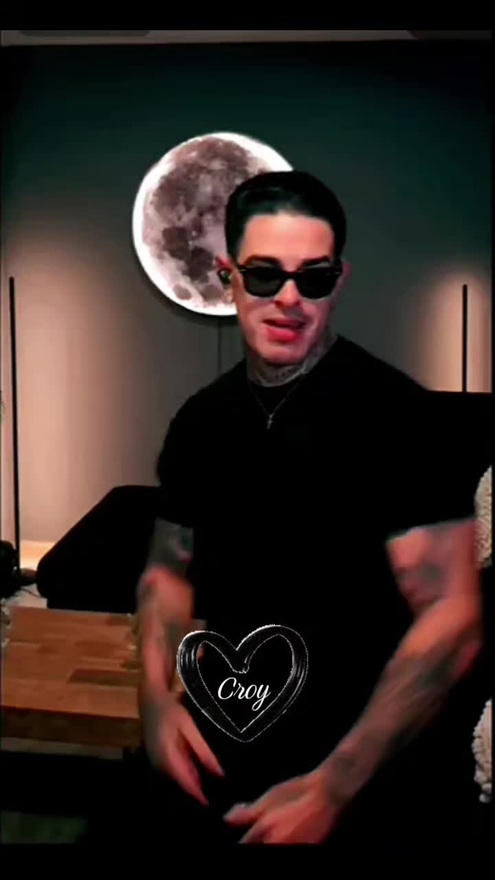@💛🕷️🖤🕷️BellaD'Croy🕷️🖤🕷️