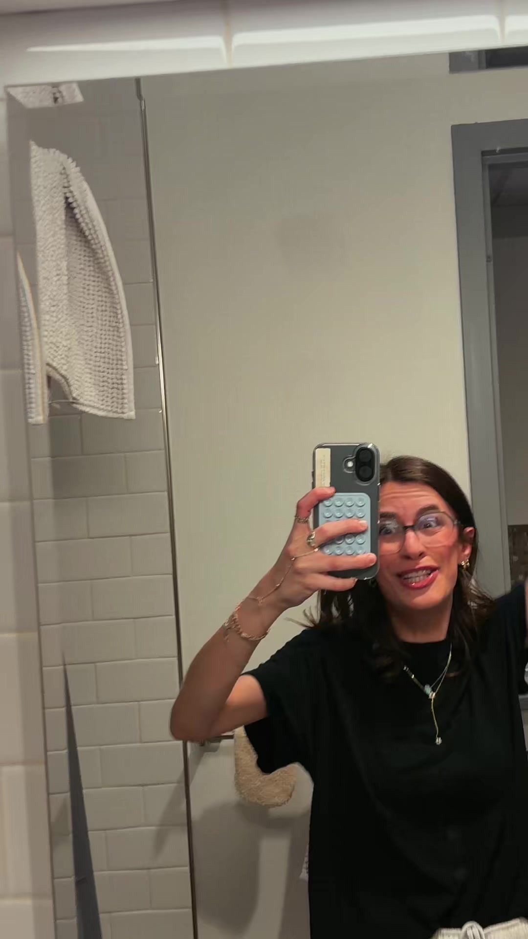 @D A F N A