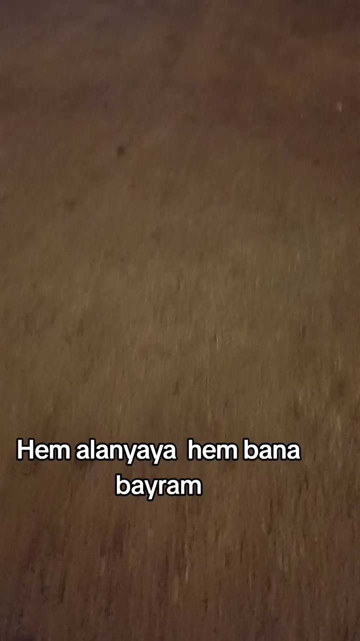 @emelııı