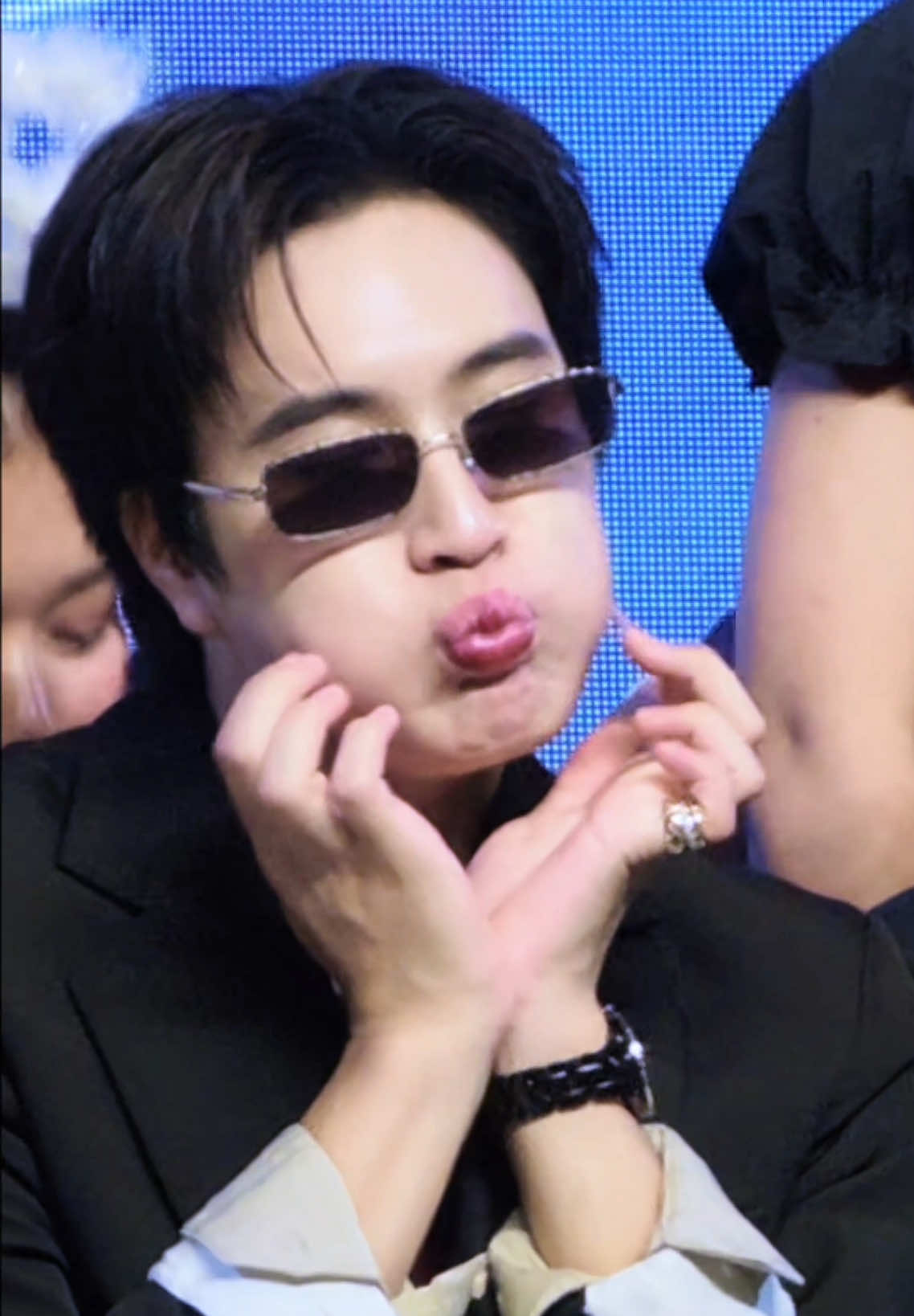 @ฮน🦋