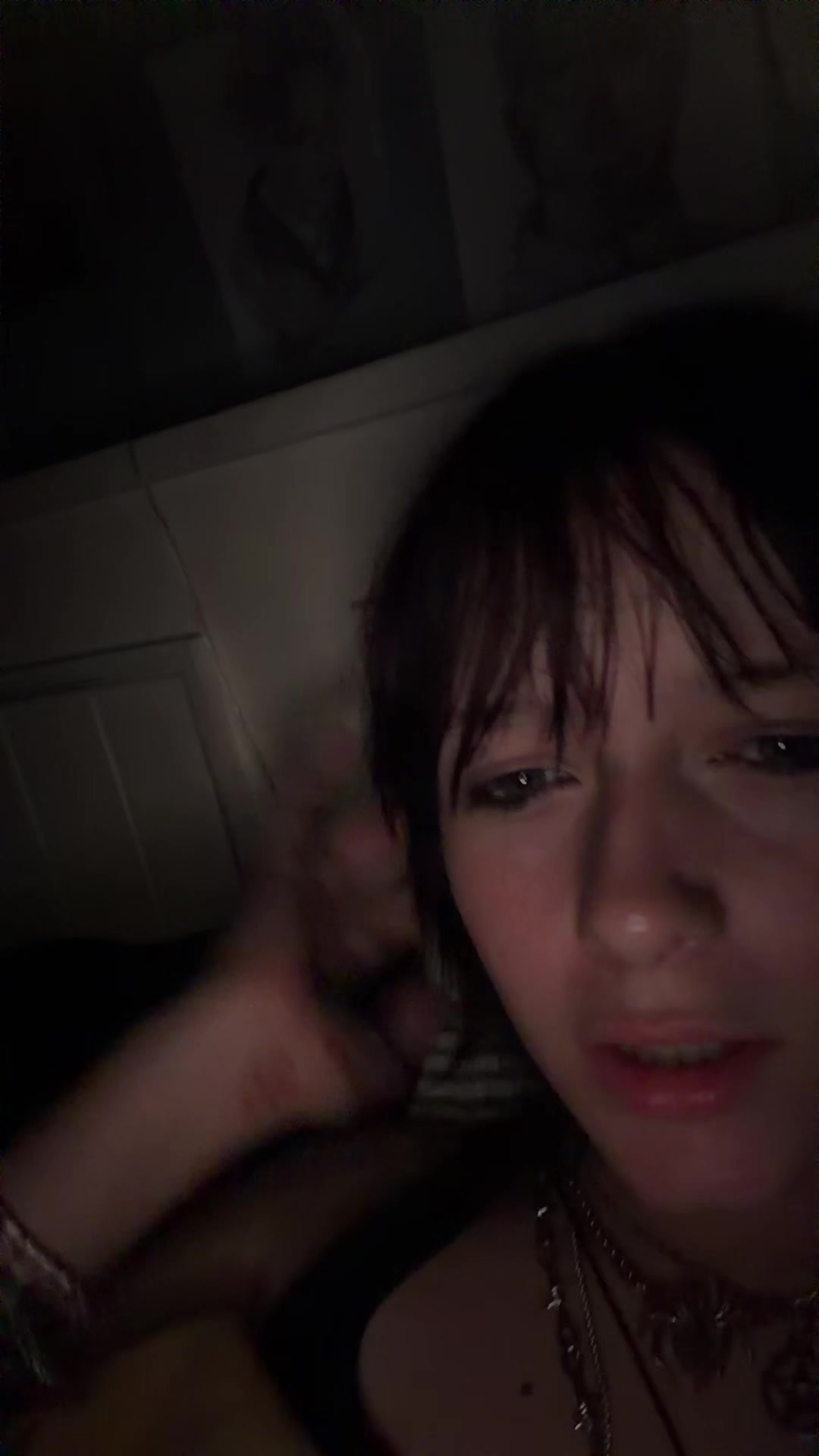 @CR0W