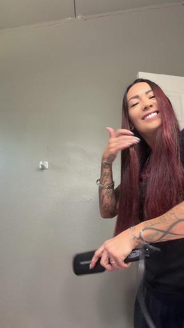 @LizzQueenX