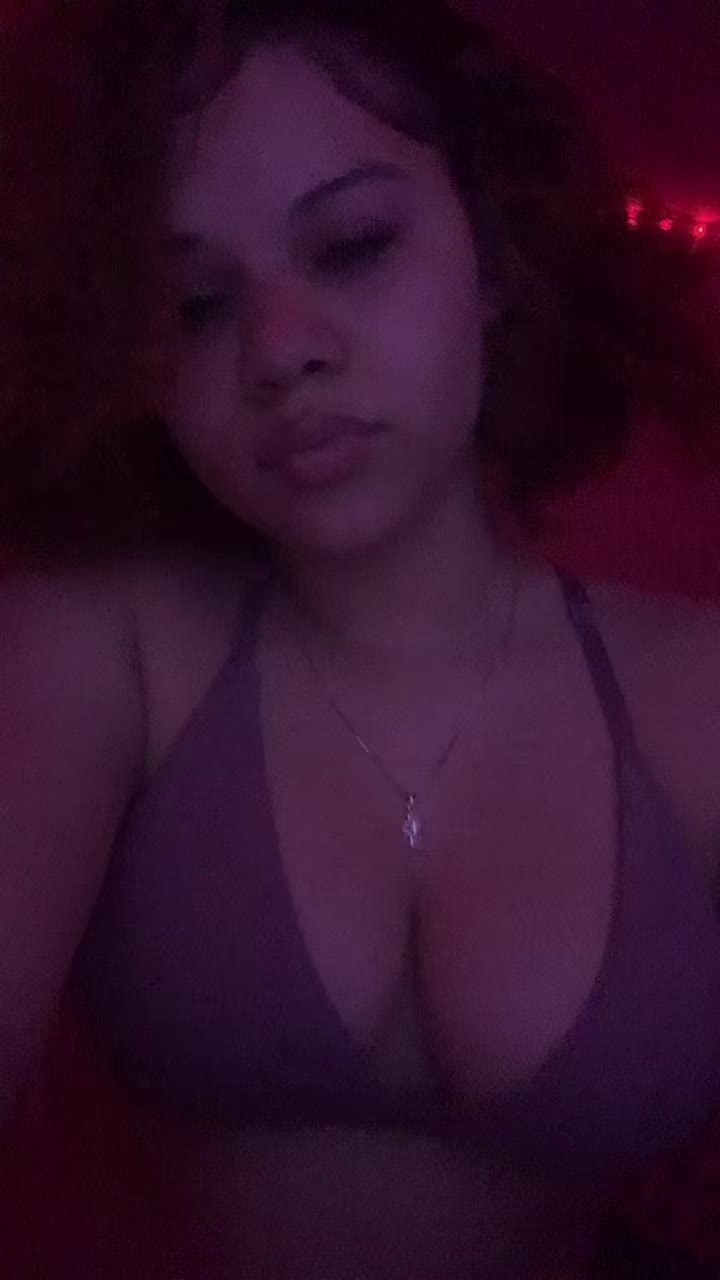 @𝐋𝐢𝐥𝐘_𝐍𝐘𝐂_𝐁🌸🇵🇷💕