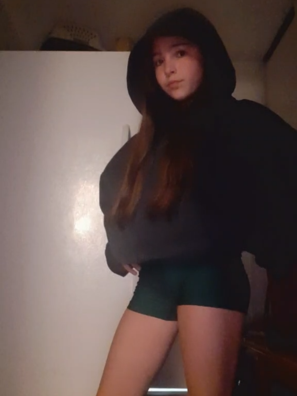 @𝐻𝑎𝑦𝑙𝑖𝑒🌸🦉🌕