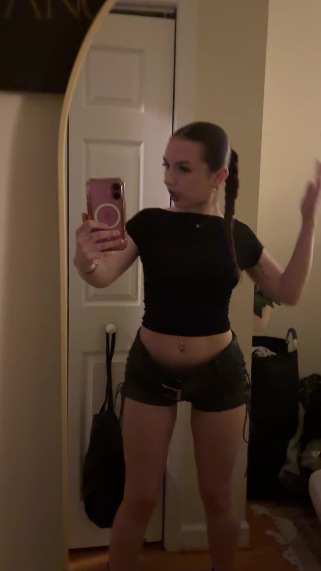 @Ella