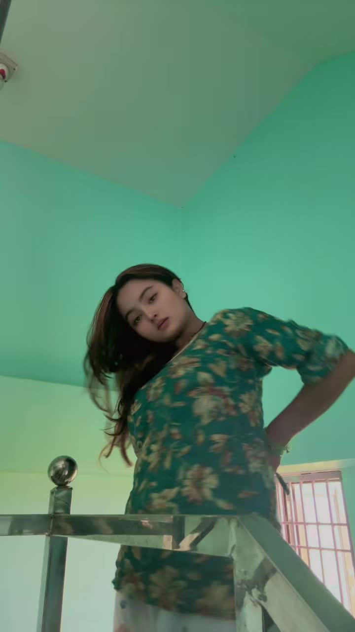 @Rejina 🦋🍫