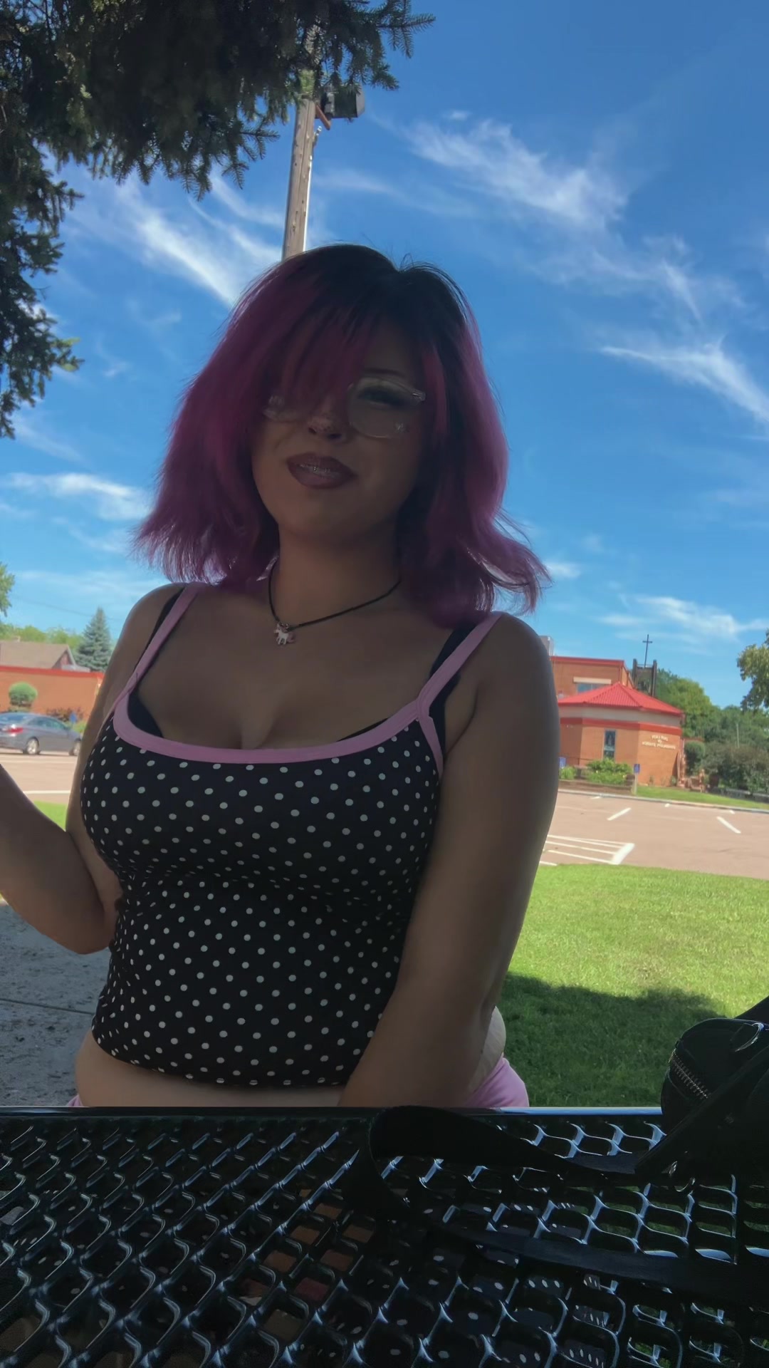 @sellystinka
