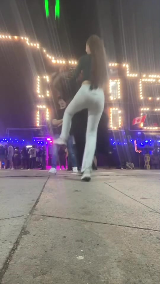 @🤨