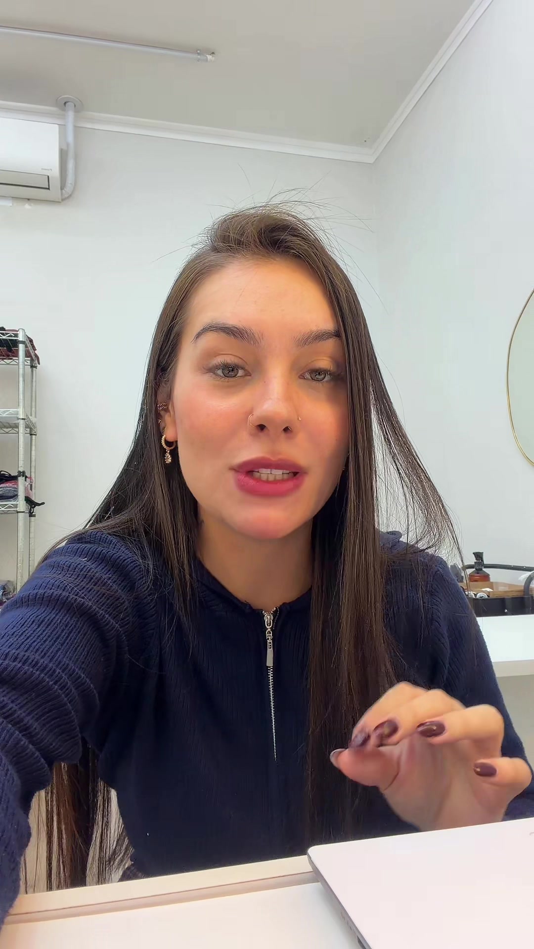 @biazhelena